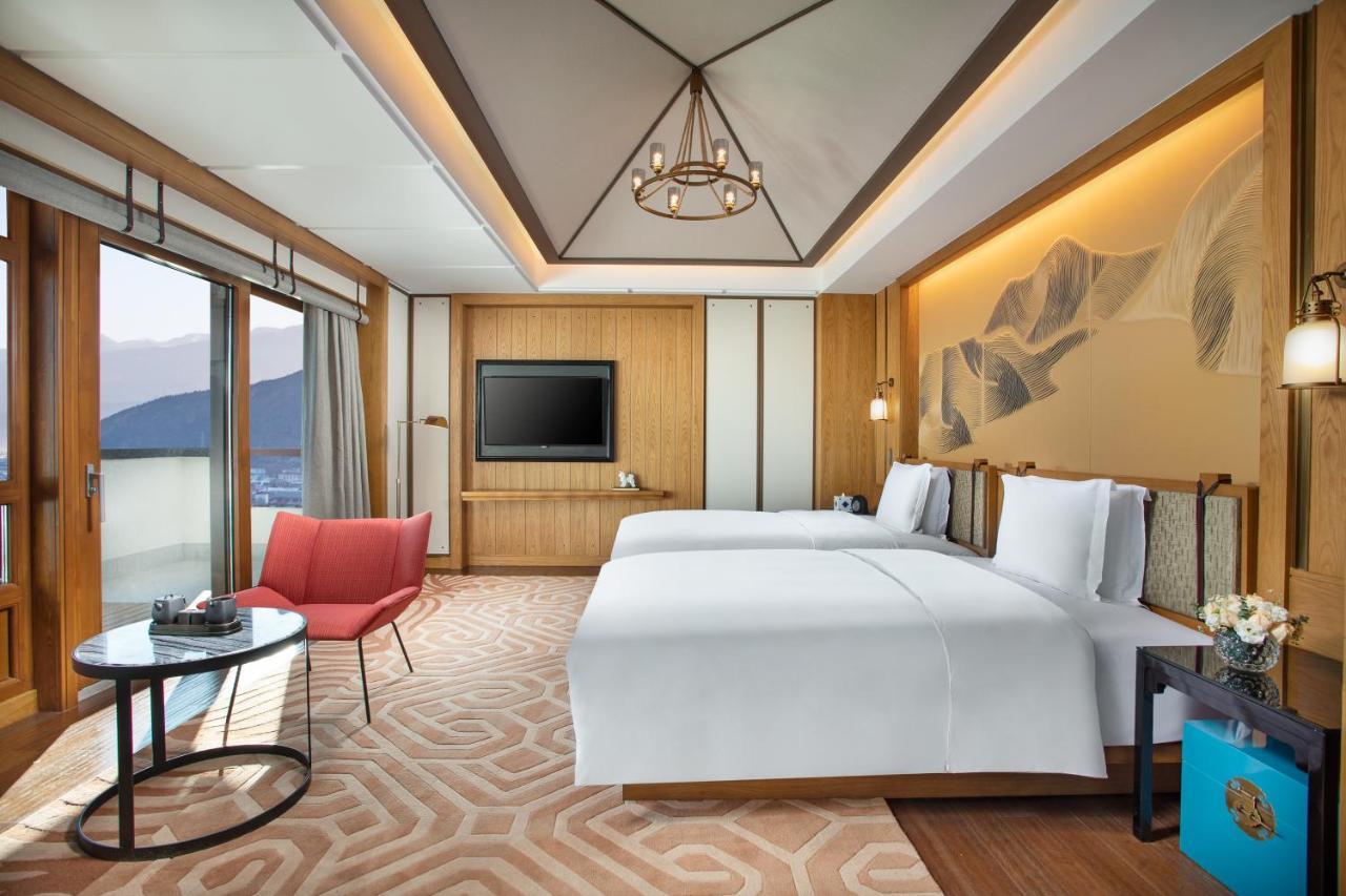 Hotel Indigo Diqing Moonlight City By Ihg Shangri-La Exteriör bild
